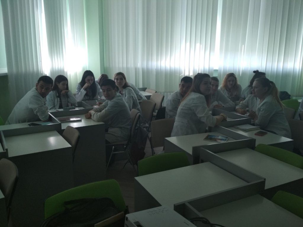 Ерудит-гейм на кафедрі соціальної фармації з нагоди відзначення Дня Європи