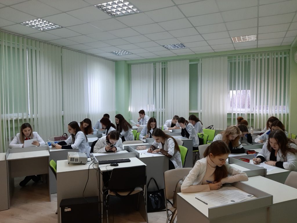 І етап Всеукраїнської олімпіади з фармацевтичного права та законодавства на кафедрі соціальної фармації